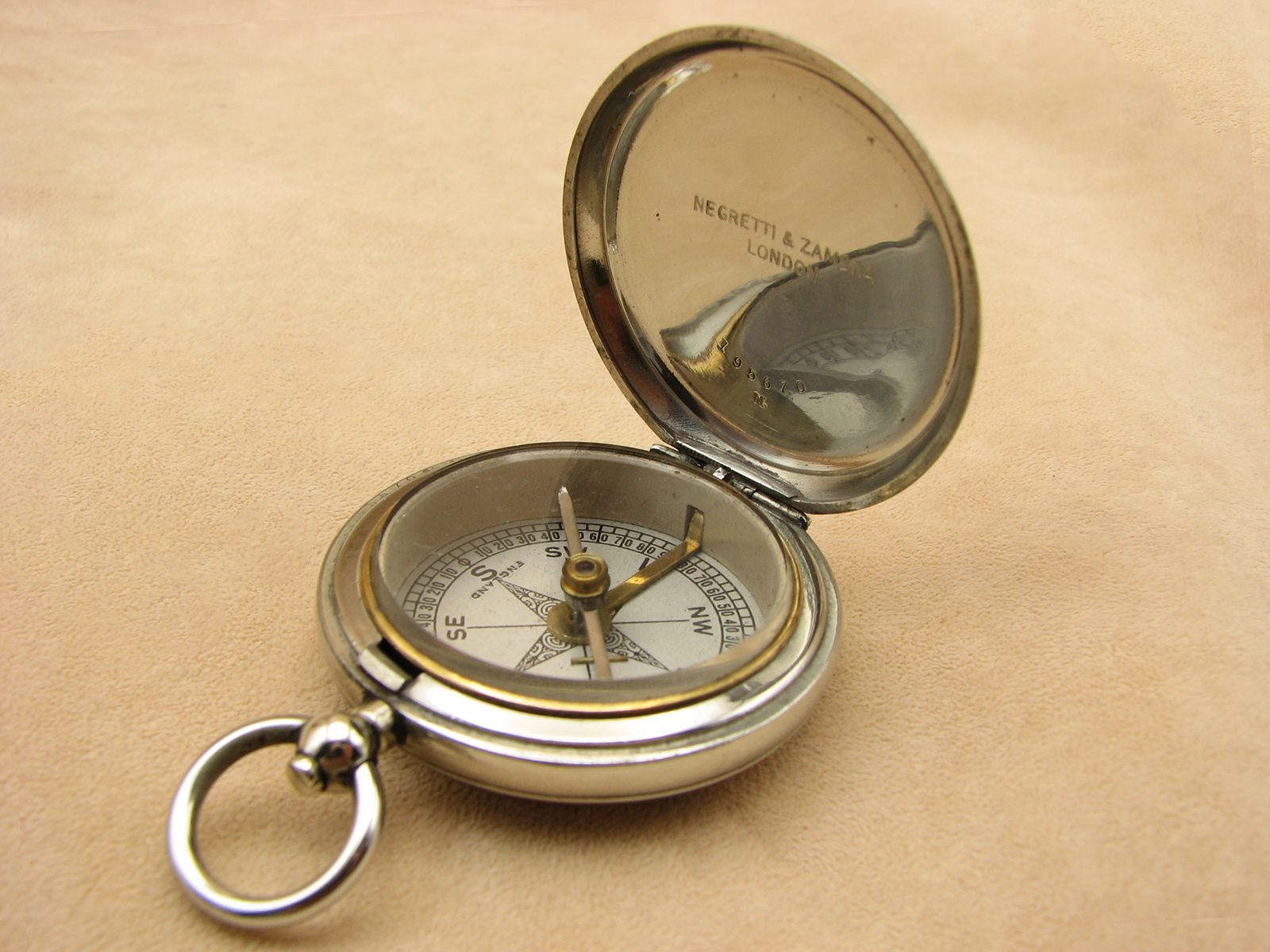 Rare Negretti & Zambra needle pocket compass in Dennison case
